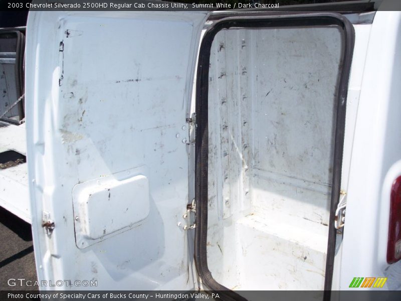 Summit White / Dark Charcoal 2003 Chevrolet Silverado 2500HD Regular Cab Chassis Utility