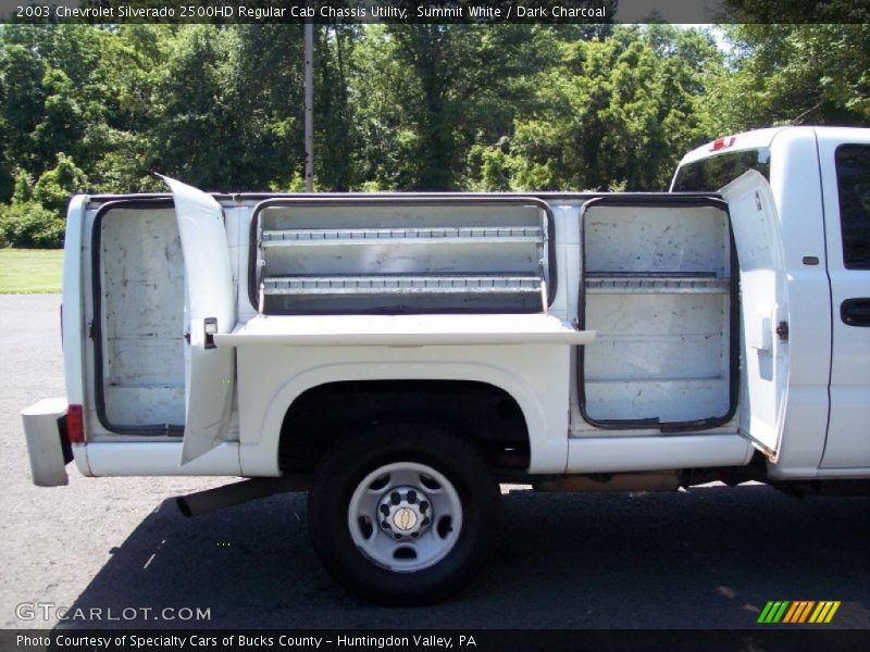 Summit White / Dark Charcoal 2003 Chevrolet Silverado 2500HD Regular Cab Chassis Utility