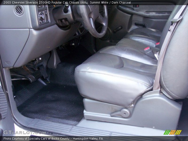 Summit White / Dark Charcoal 2003 Chevrolet Silverado 2500HD Regular Cab Chassis Utility