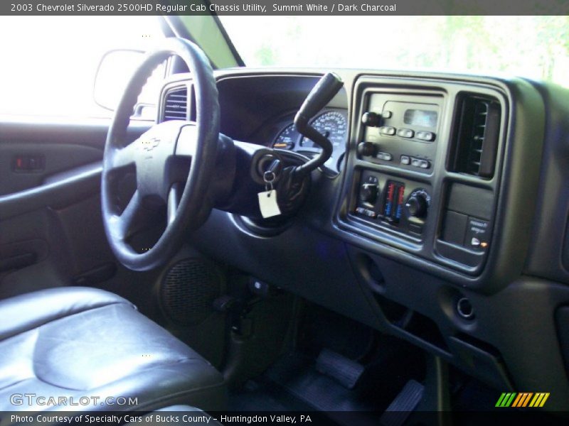 Summit White / Dark Charcoal 2003 Chevrolet Silverado 2500HD Regular Cab Chassis Utility