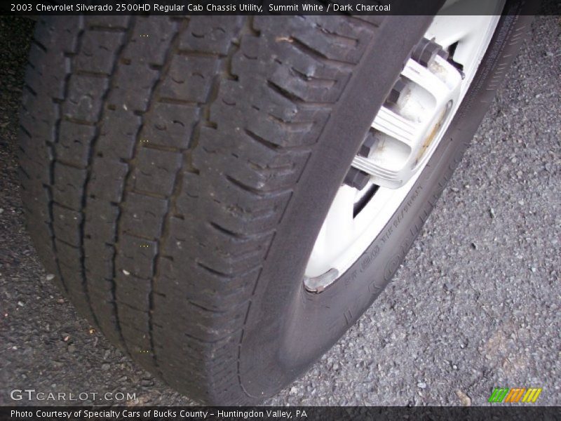 Summit White / Dark Charcoal 2003 Chevrolet Silverado 2500HD Regular Cab Chassis Utility