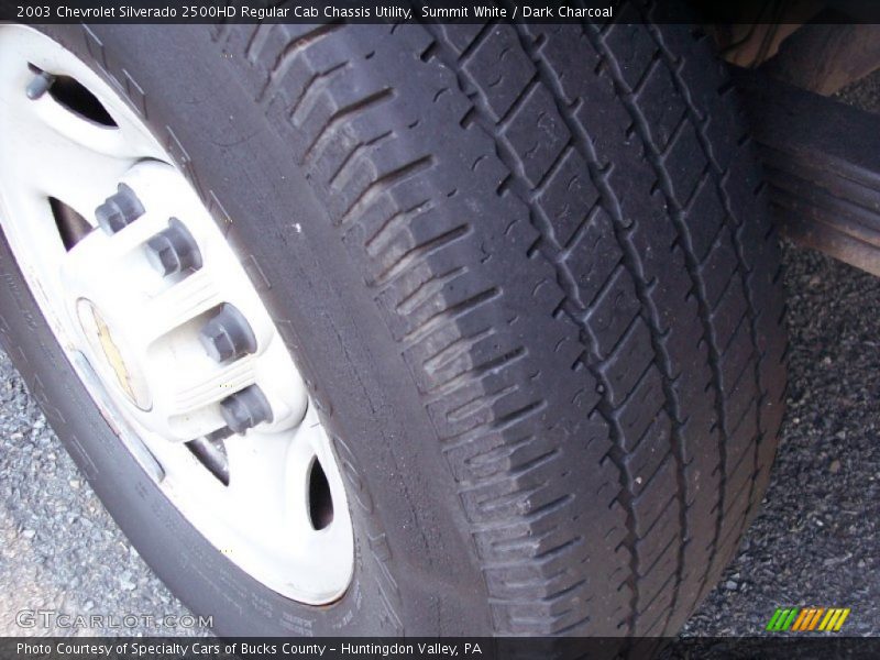 Summit White / Dark Charcoal 2003 Chevrolet Silverado 2500HD Regular Cab Chassis Utility