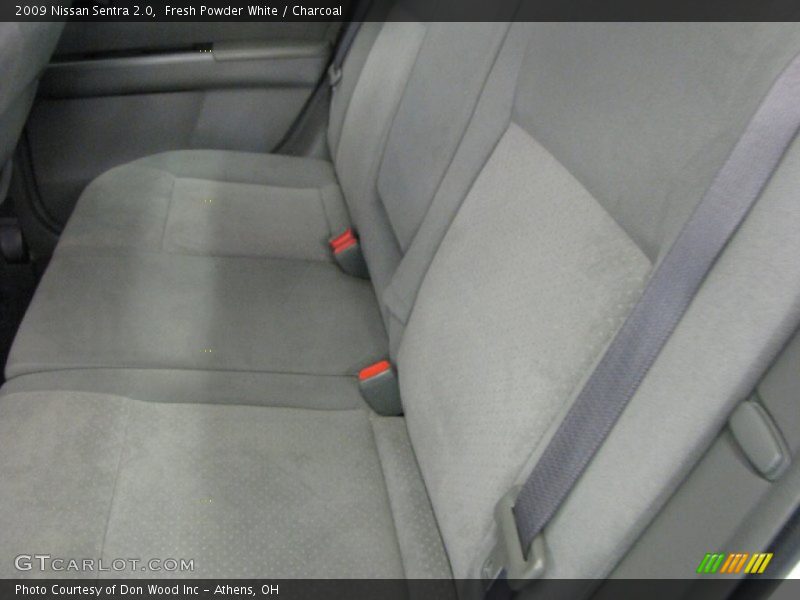 Fresh Powder White / Charcoal 2009 Nissan Sentra 2.0