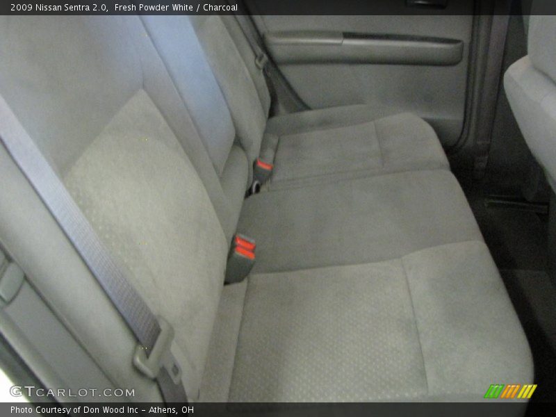 Fresh Powder White / Charcoal 2009 Nissan Sentra 2.0
