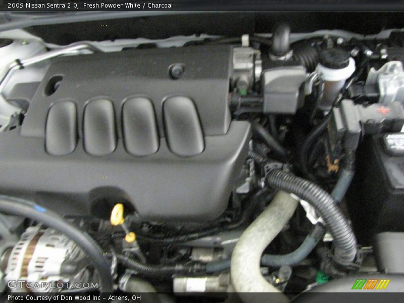 Fresh Powder White / Charcoal 2009 Nissan Sentra 2.0