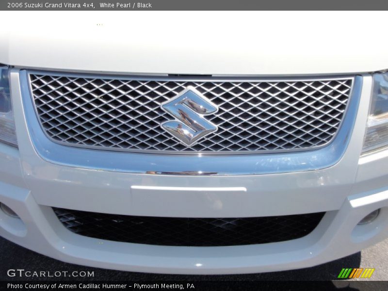 White Pearl / Black 2006 Suzuki Grand Vitara 4x4