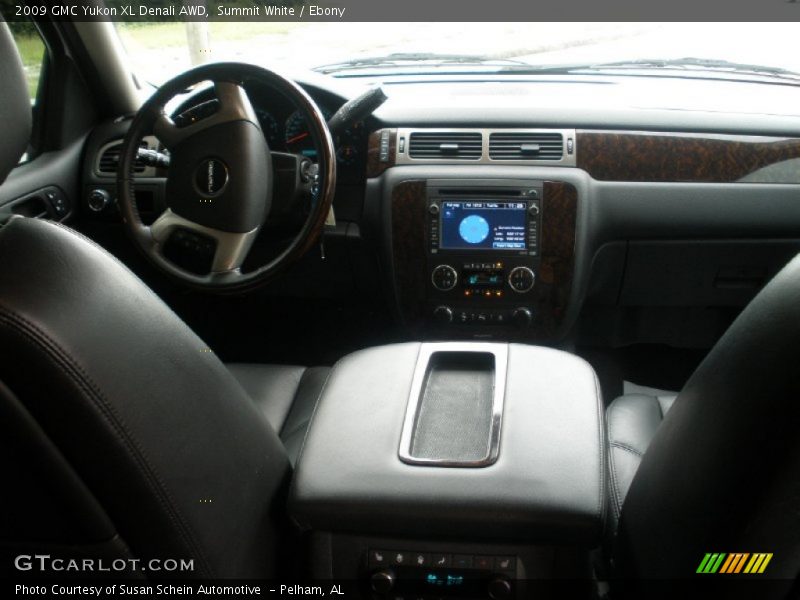 Summit White / Ebony 2009 GMC Yukon XL Denali AWD