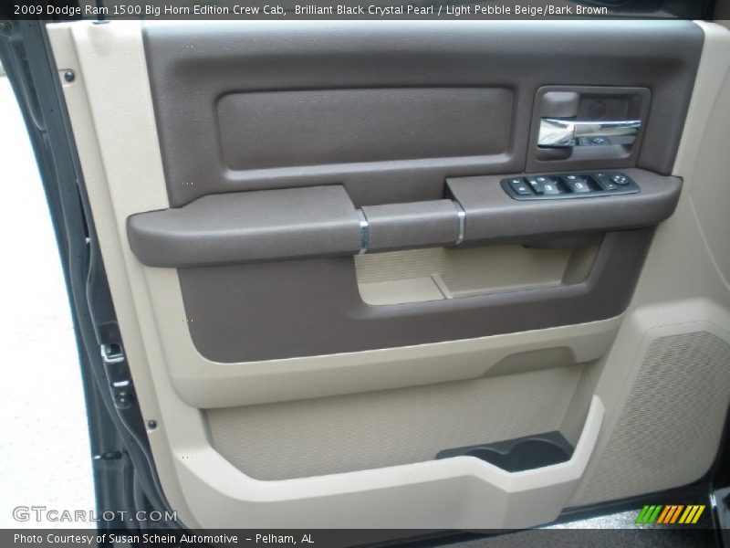 Brilliant Black Crystal Pearl / Light Pebble Beige/Bark Brown 2009 Dodge Ram 1500 Big Horn Edition Crew Cab