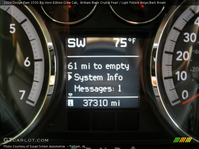 Brilliant Black Crystal Pearl / Light Pebble Beige/Bark Brown 2009 Dodge Ram 1500 Big Horn Edition Crew Cab