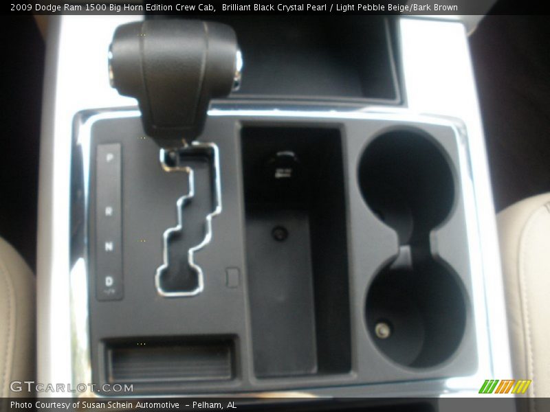 Brilliant Black Crystal Pearl / Light Pebble Beige/Bark Brown 2009 Dodge Ram 1500 Big Horn Edition Crew Cab