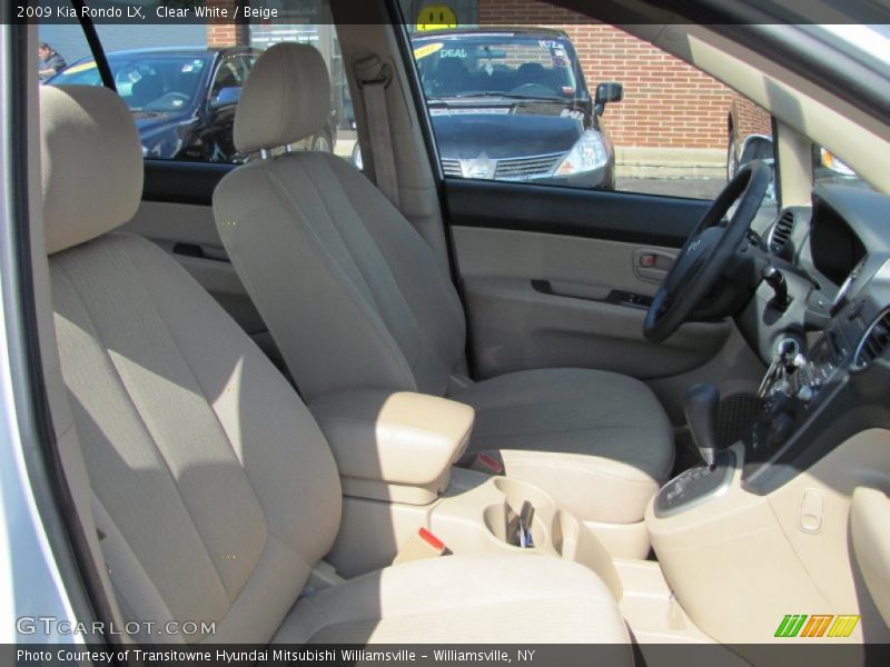 Clear White / Beige 2009 Kia Rondo LX