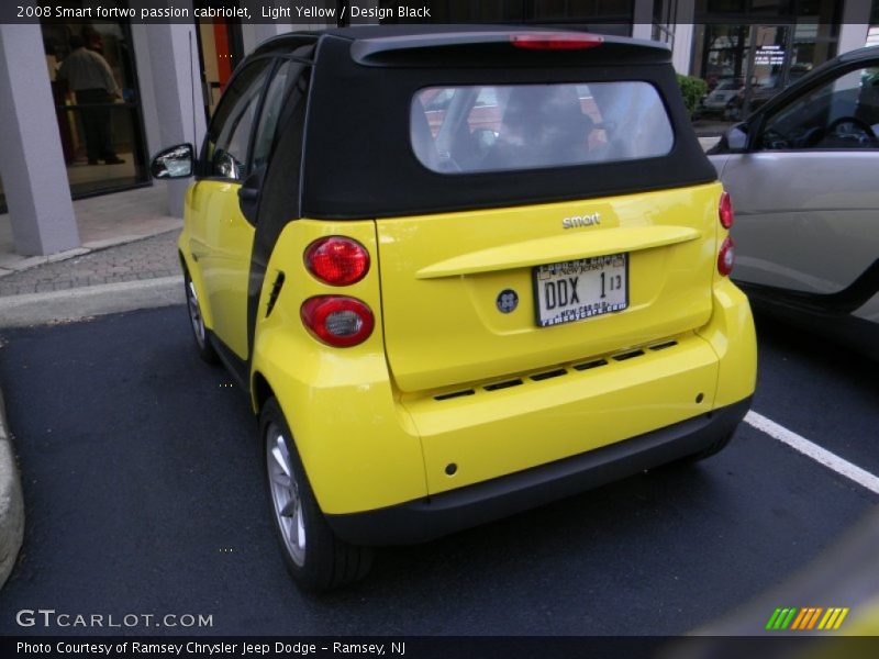 Light Yellow / Design Black 2008 Smart fortwo passion cabriolet