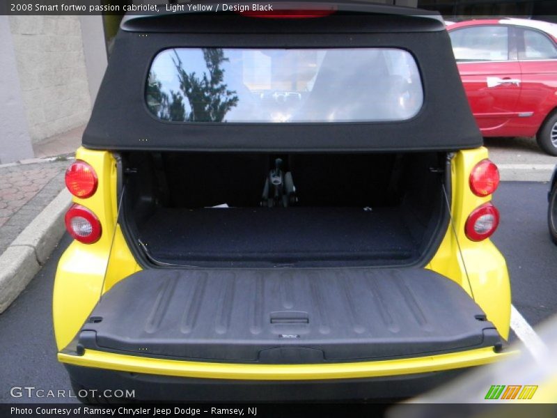 Light Yellow / Design Black 2008 Smart fortwo passion cabriolet