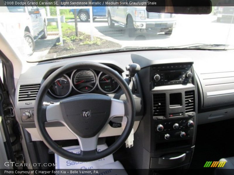 Light Sandstone Metallic / Medium Slate Gray/Light Shale 2008 Dodge Grand Caravan SE