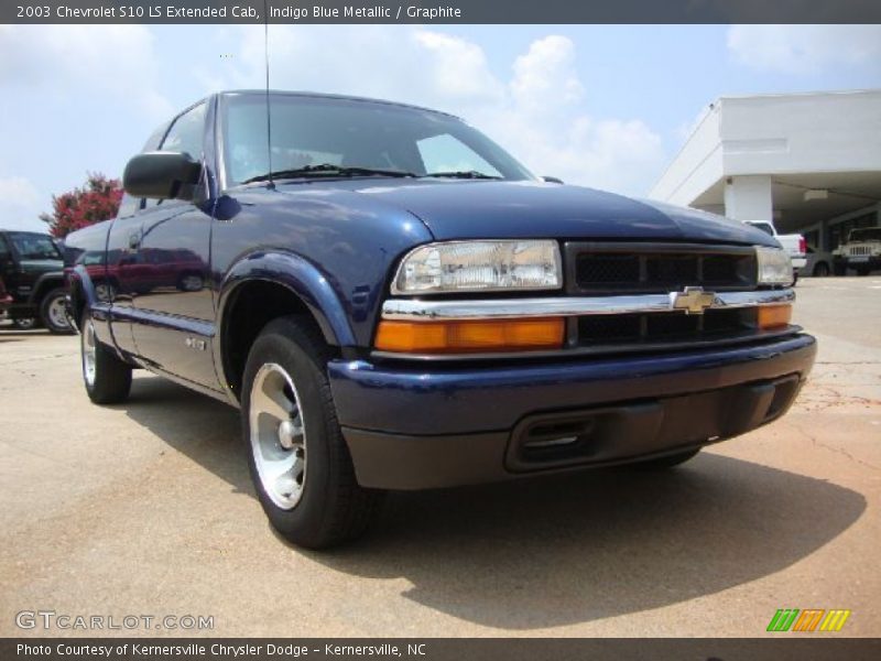 Indigo Blue Metallic / Graphite 2003 Chevrolet S10 LS Extended Cab