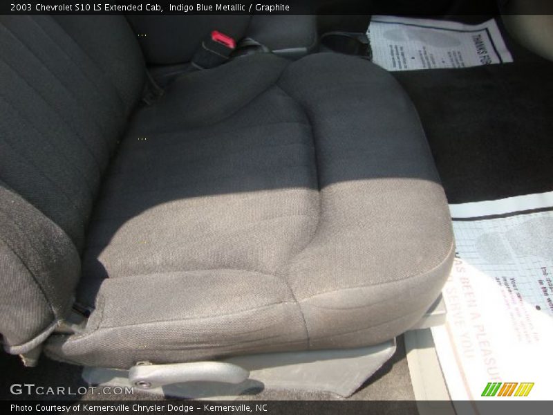Indigo Blue Metallic / Graphite 2003 Chevrolet S10 LS Extended Cab