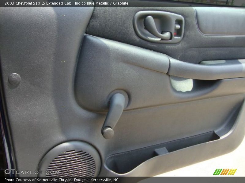 Indigo Blue Metallic / Graphite 2003 Chevrolet S10 LS Extended Cab