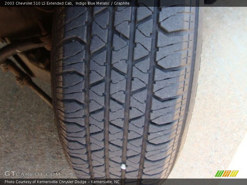 Indigo Blue Metallic / Graphite 2003 Chevrolet S10 LS Extended Cab