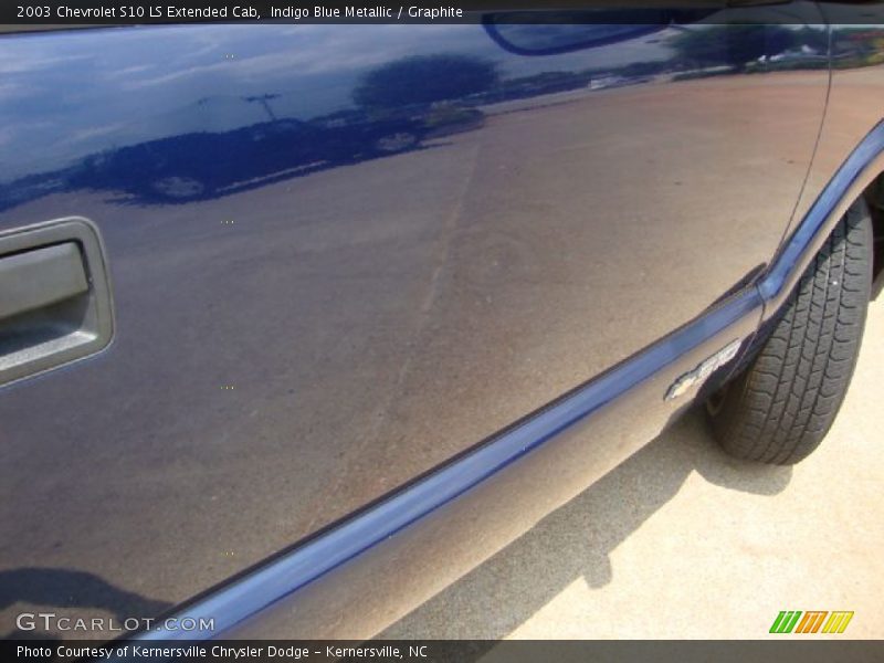 Indigo Blue Metallic / Graphite 2003 Chevrolet S10 LS Extended Cab