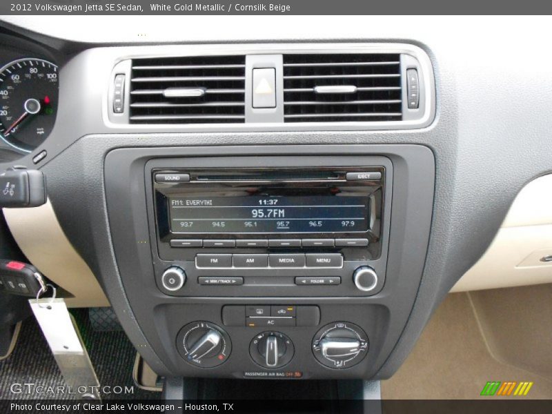 Controls of 2012 Jetta SE Sedan