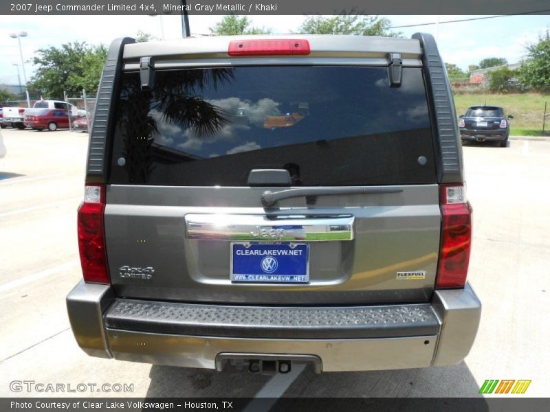 Mineral Gray Metallic / Khaki 2007 Jeep Commander Limited 4x4