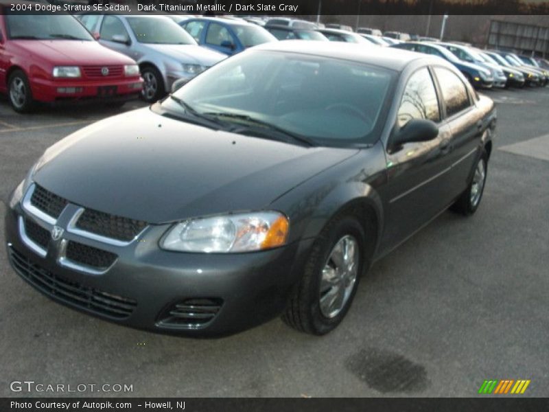 Dark Titanium Metallic / Dark Slate Gray 2004 Dodge Stratus SE Sedan