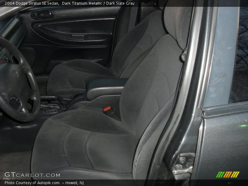 Dark Titanium Metallic / Dark Slate Gray 2004 Dodge Stratus SE Sedan