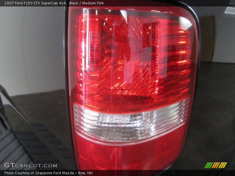 Black / Medium Flint 2007 Ford F150 STX SuperCab 4x4