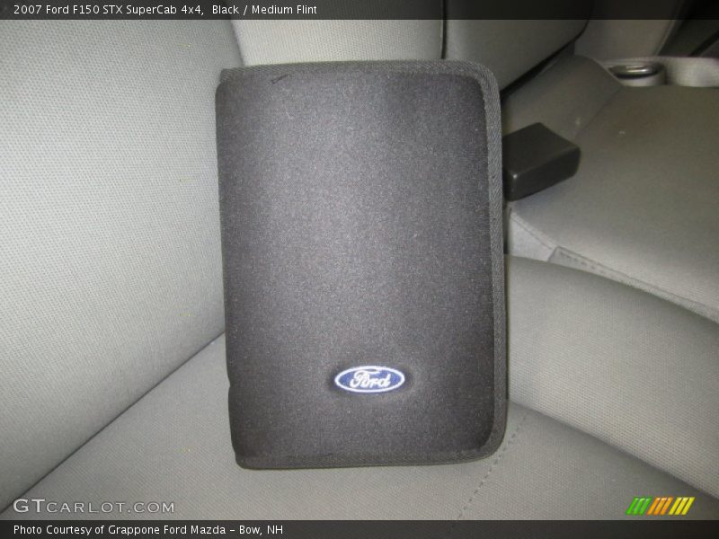 Black / Medium Flint 2007 Ford F150 STX SuperCab 4x4