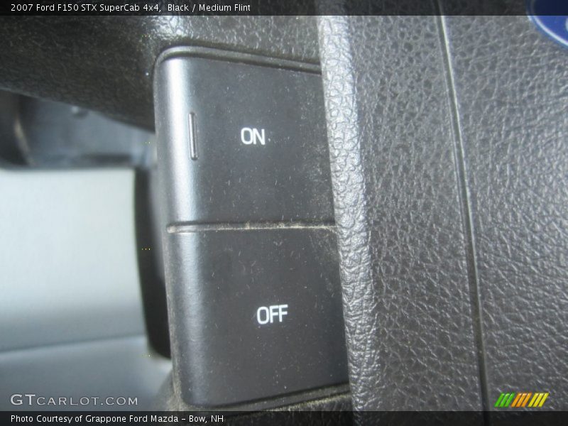 Black / Medium Flint 2007 Ford F150 STX SuperCab 4x4