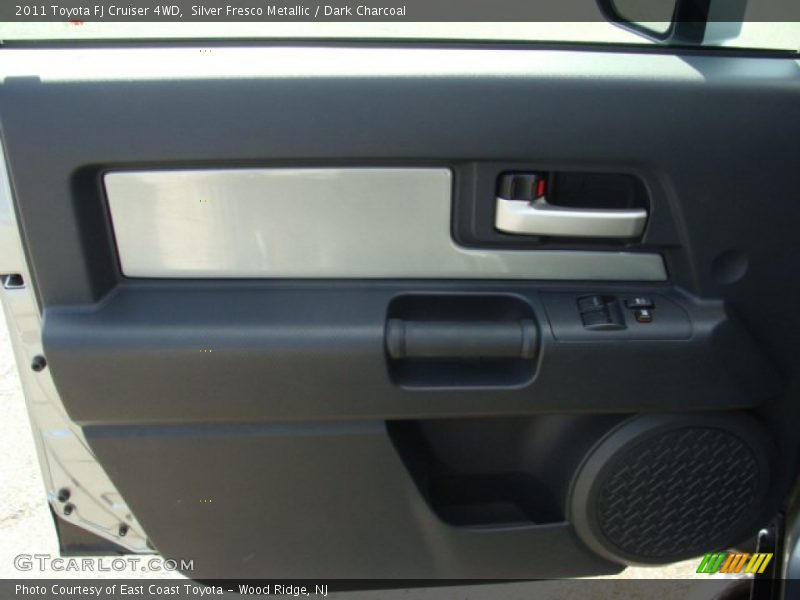 Silver Fresco Metallic / Dark Charcoal 2011 Toyota FJ Cruiser 4WD