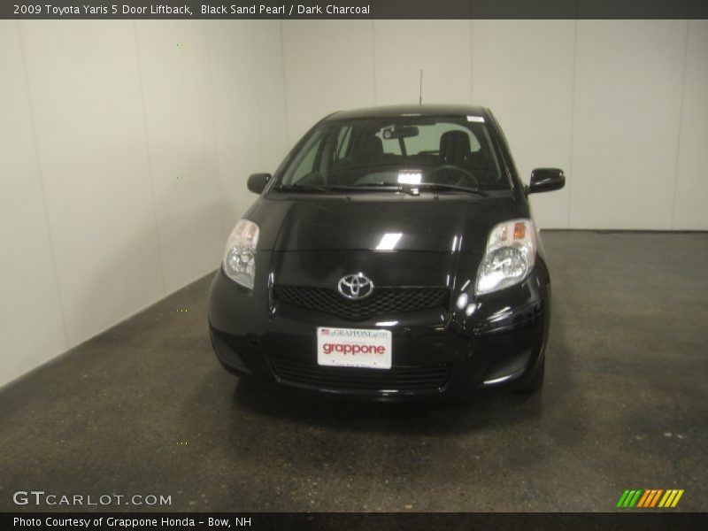 Black Sand Pearl / Dark Charcoal 2009 Toyota Yaris 5 Door Liftback