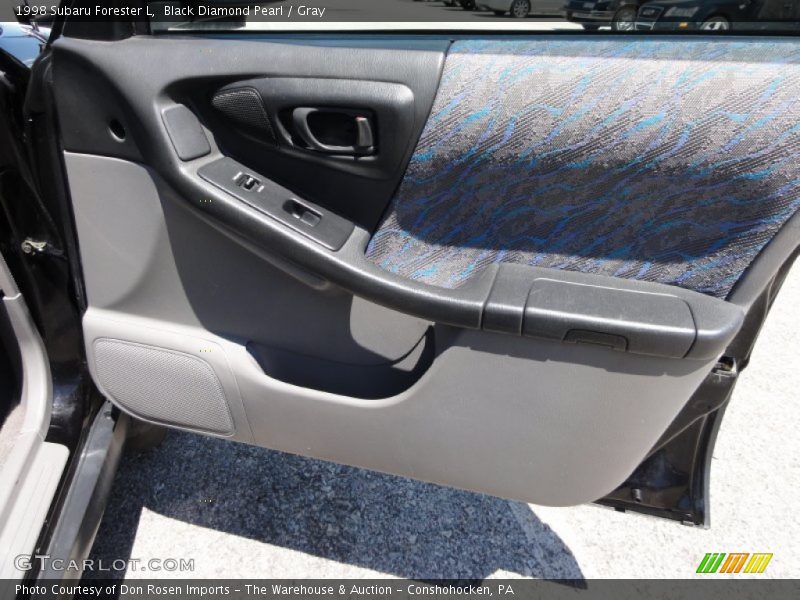 Black Diamond Pearl / Gray 1998 Subaru Forester L