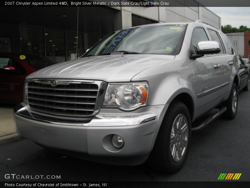 Front 3/4 View of 2007 Aspen Limited 4WD