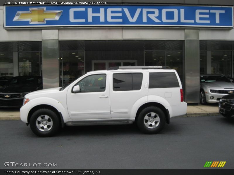 Avalanche White / Graphite 2005 Nissan Pathfinder SE 4x4