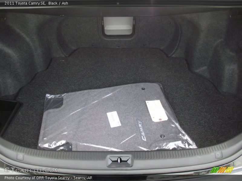 Black / Ash 2011 Toyota Camry SE