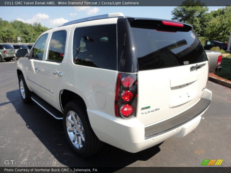 White Diamond Tintcoat / Cocoa/Light Cashmere 2011 GMC Yukon Denali AWD