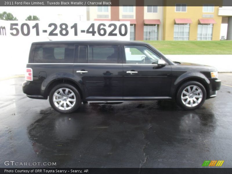 Tuxedo Black Metallic / Charcoal Black 2011 Ford Flex Limited