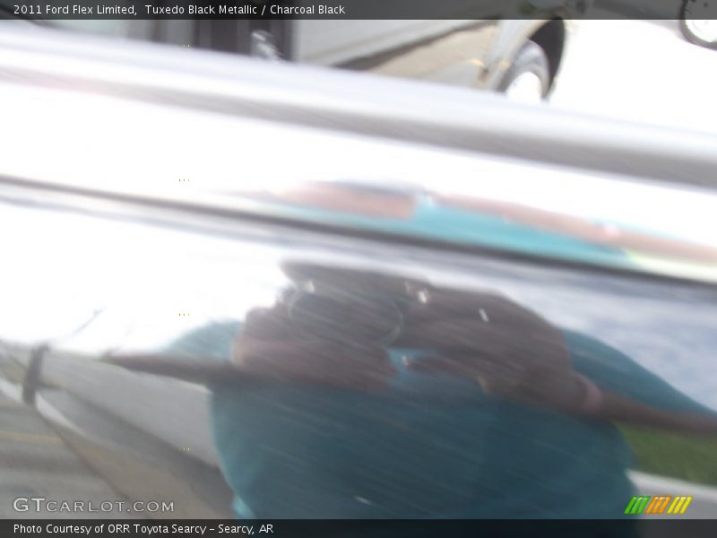 Tuxedo Black Metallic / Charcoal Black 2011 Ford Flex Limited