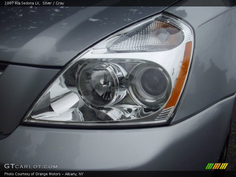 Silver / Gray 2007 Kia Sedona LX