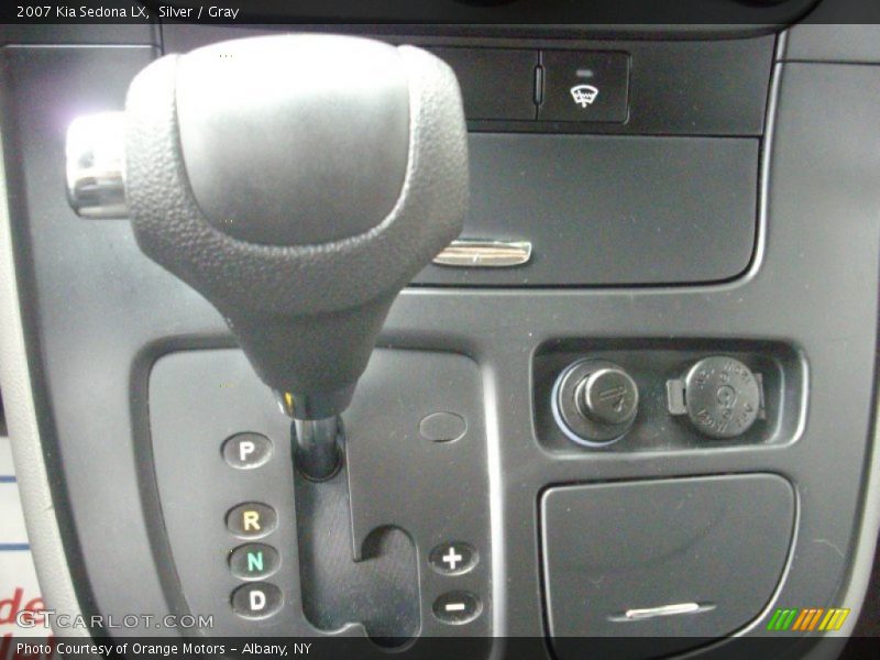 Silver / Gray 2007 Kia Sedona LX