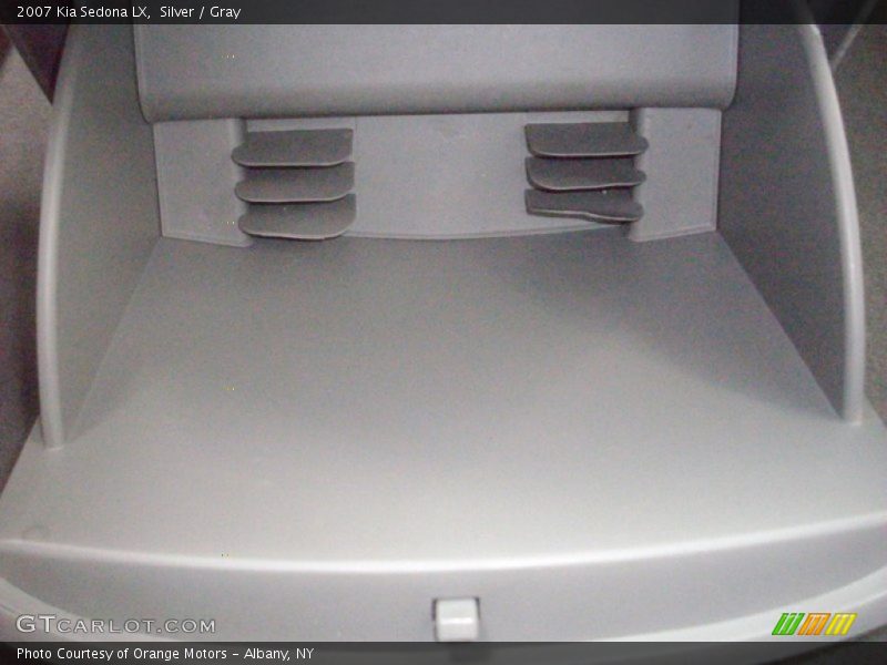 Silver / Gray 2007 Kia Sedona LX