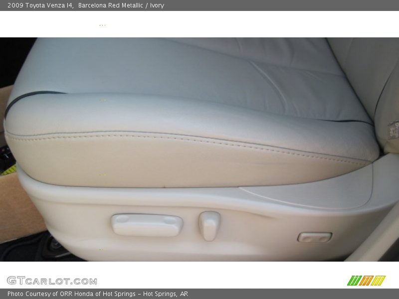 Barcelona Red Metallic / Ivory 2009 Toyota Venza I4
