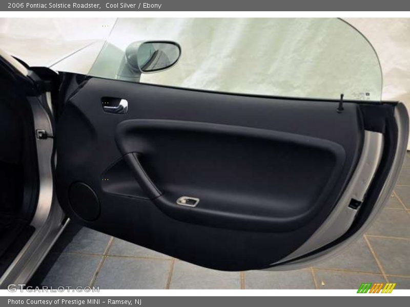 Cool Silver / Ebony 2006 Pontiac Solstice Roadster