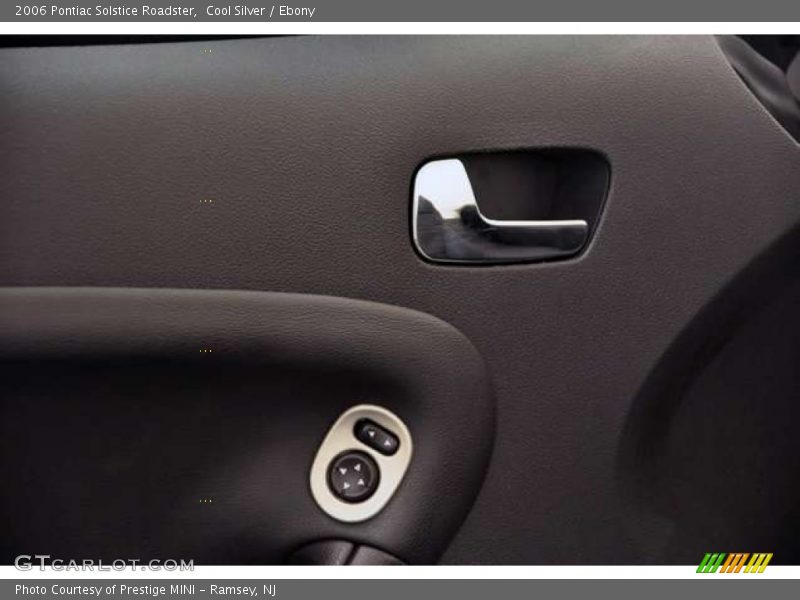 Cool Silver / Ebony 2006 Pontiac Solstice Roadster
