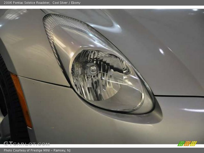 Cool Silver / Ebony 2006 Pontiac Solstice Roadster
