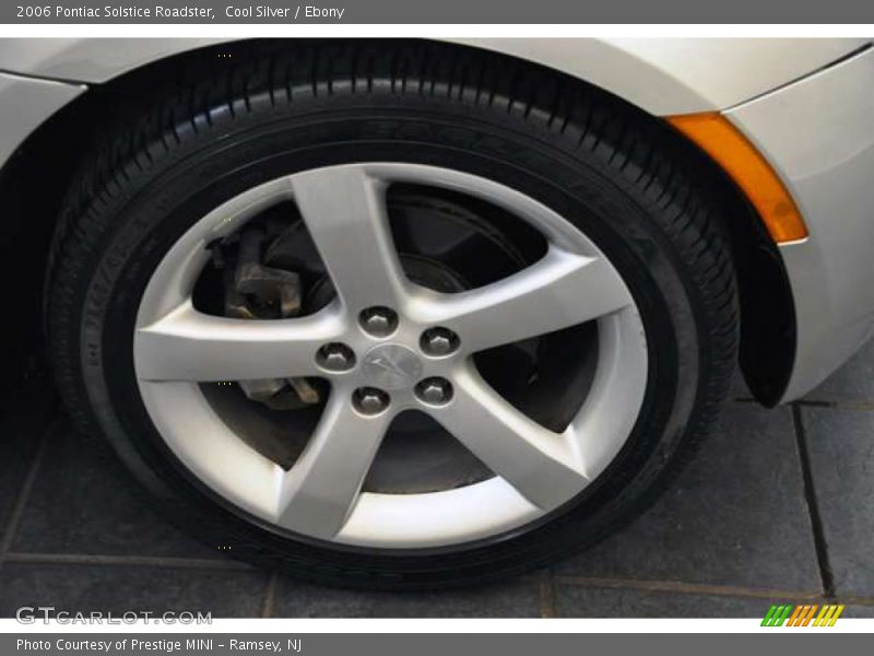 Cool Silver / Ebony 2006 Pontiac Solstice Roadster