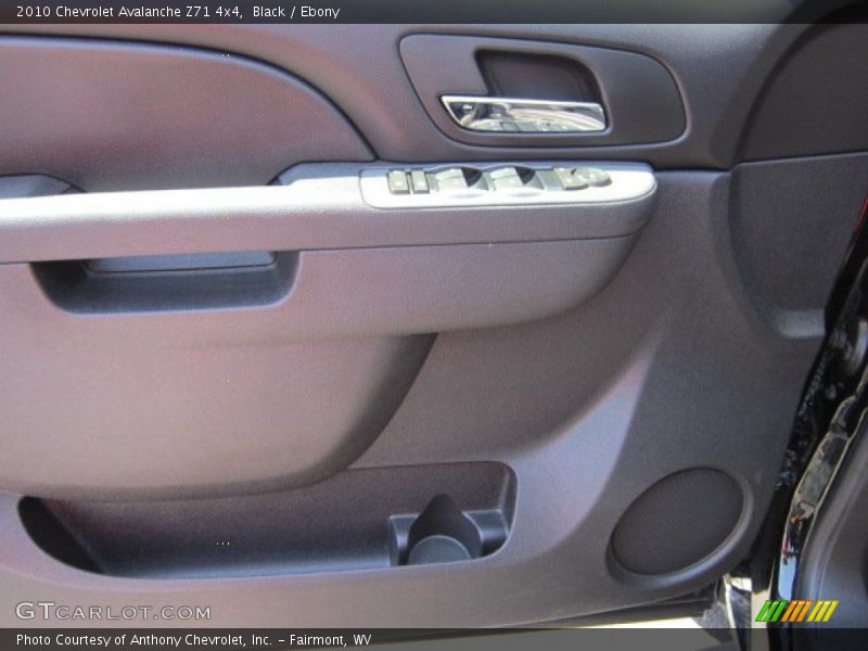Black / Ebony 2010 Chevrolet Avalanche Z71 4x4
