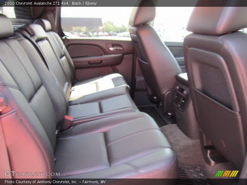 Black / Ebony 2010 Chevrolet Avalanche Z71 4x4