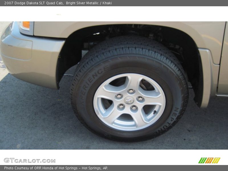 Bright Silver Metallic / Khaki 2007 Dodge Dakota SLT Quad Cab